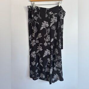 le chateau floral black white modern fit wide leg below waist trouser pants 12